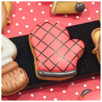 Jillbeesz Oven Mitt  Cookie Cutter