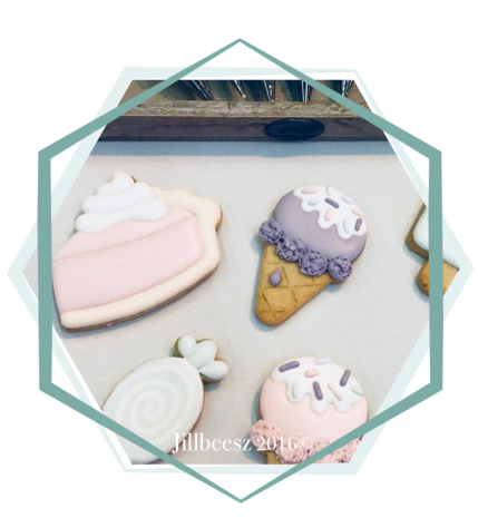 Jillbeesz Cakeslice Whipped Cream Cookie Cutter