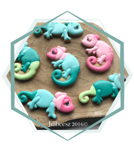 Jillbeesz Chameleon Round Cookie Cutter